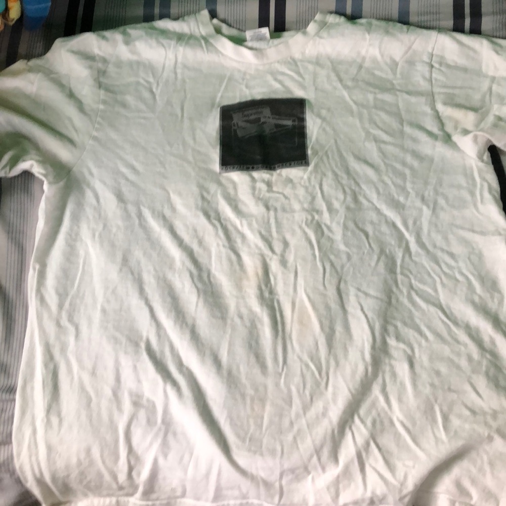 Supreme chair Tee